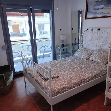 Tritos Sleeps 11 - Sea View - Balcony - Parking *